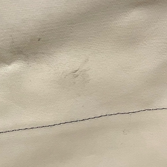 Quilted Koala bag with upgraded strap - Picture 12 of 16